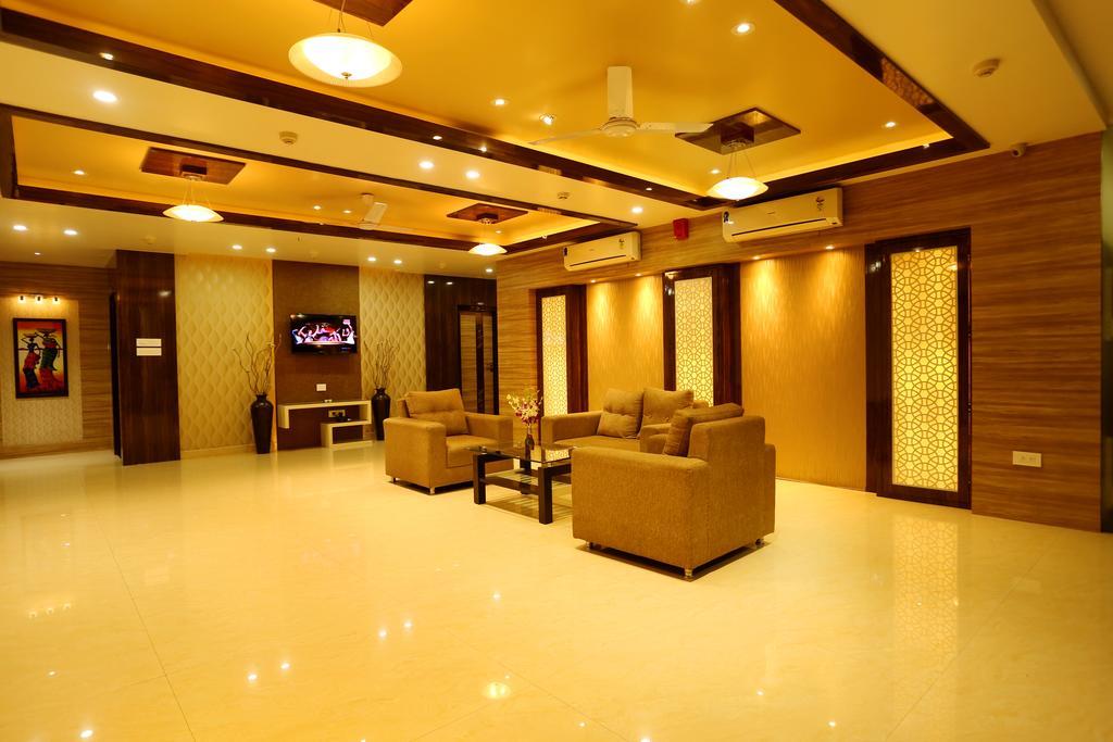 Awesome Palace Hotel Guwahati Buitenkant foto