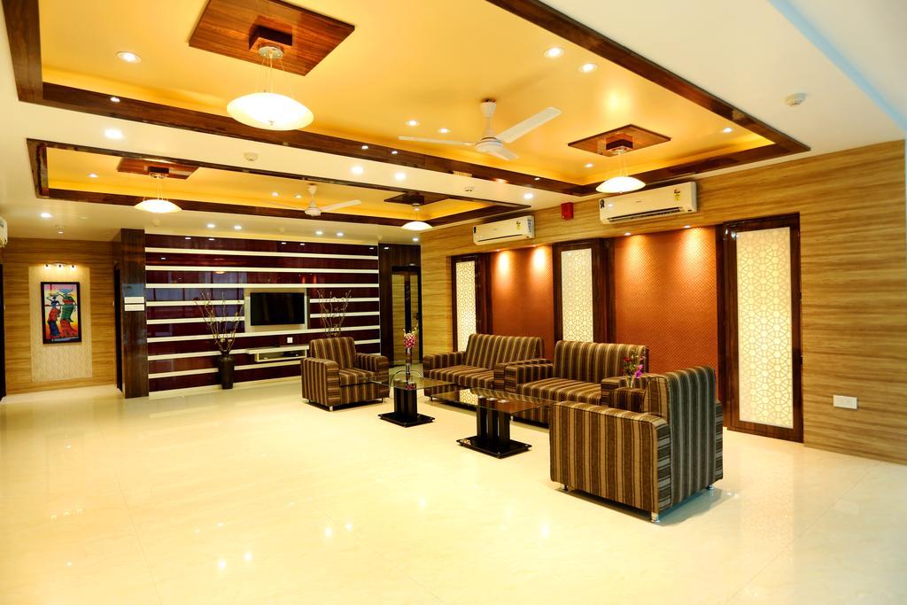 Awesome Palace Hotel Guwahati Buitenkant foto